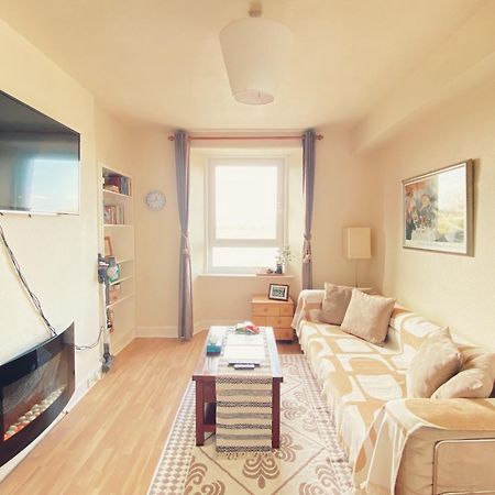 Edinburgh Meadowbank 1-Bedroom Flat Exterior photo